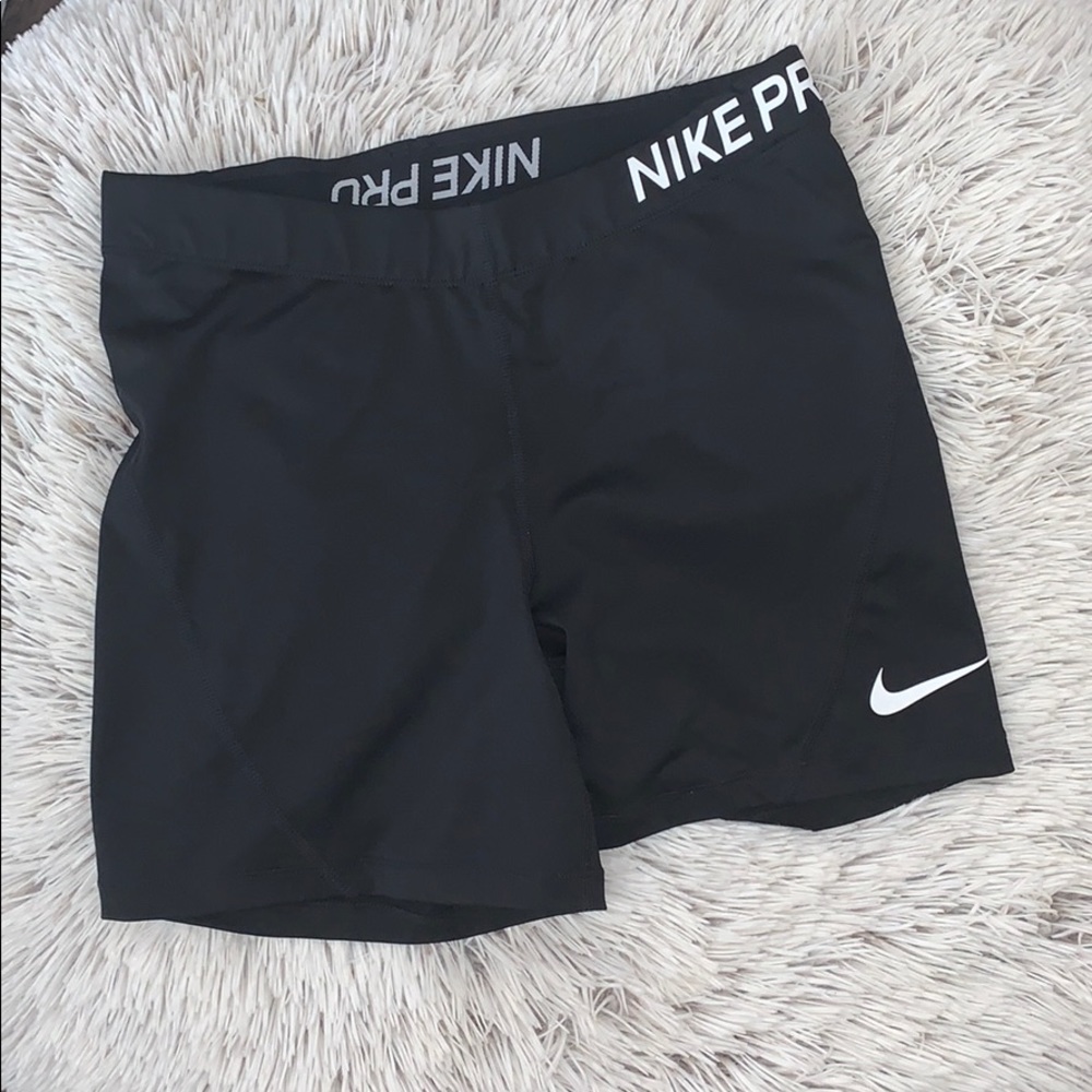 Nike Pro